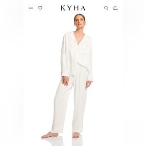 Kyha Bridal Claudette White Satin Pajamas Swarovski Crystal detail sz small NWT